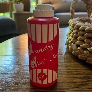 VINTAGE LAUNDRY SPRINKLER BOTTLE